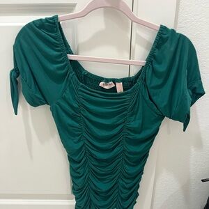 green willow and root ruched top size small